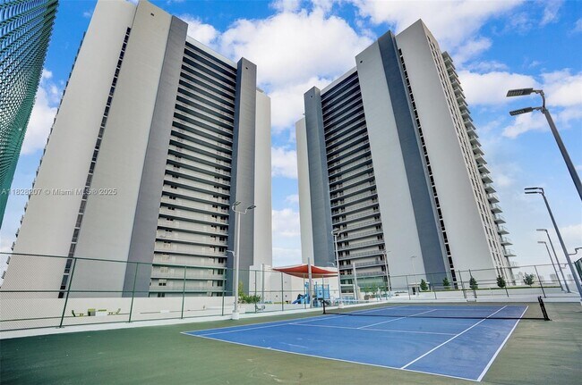 Building Photo - 16385 Biscayne Blvd