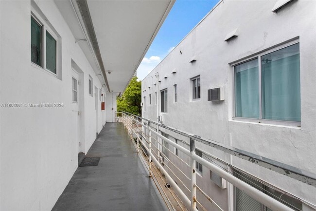 Building Photo - 300 74th St
