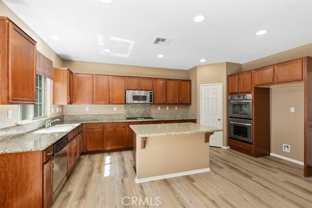 Building Photo - 40485 Amesbury Ln