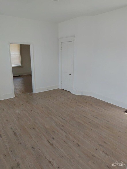 Building Photo - 15 Bertus St
