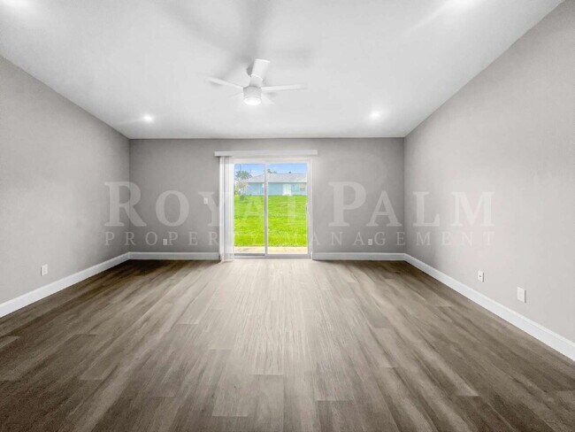 Building Photo - 4BR/2BA Home with High Ceilings, Garage & Large Kitchen Island