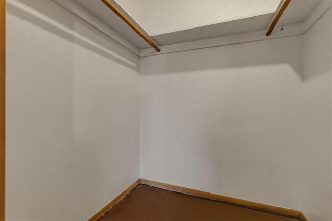 Building Photo - 3636 W Keim Dr