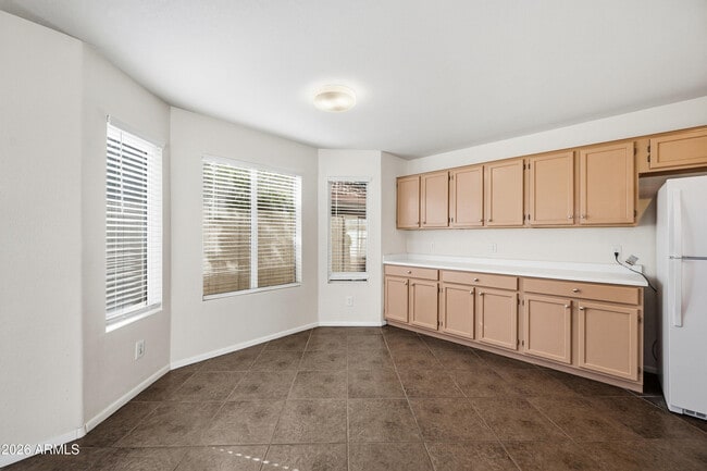 Building Photo - 5011 W Kristal Way