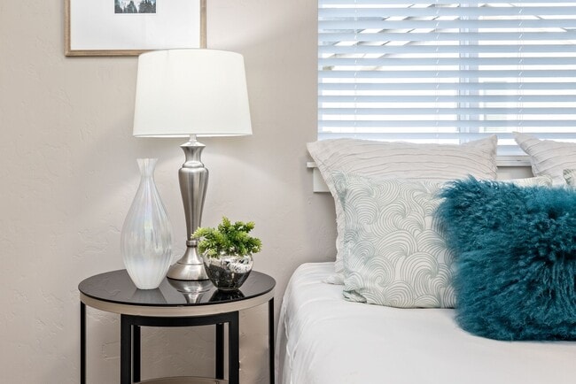 Building Photo - Wilson Creek Townhomes - $500 off with 6-months of free covered parking for move-ins by the end o...