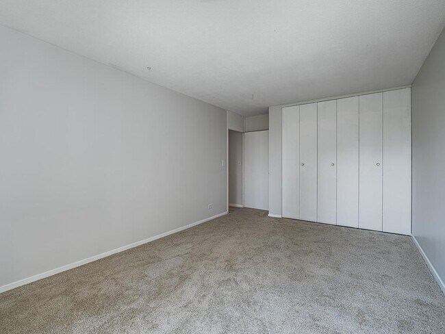 Building Photo - 15 S 1st St