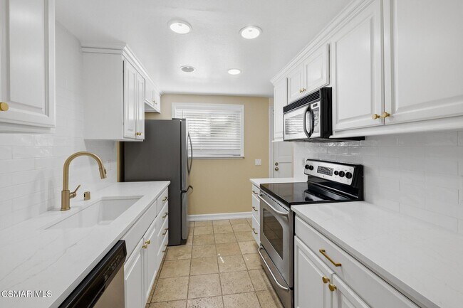 Building Photo - 6482 Cavalleri Rd
