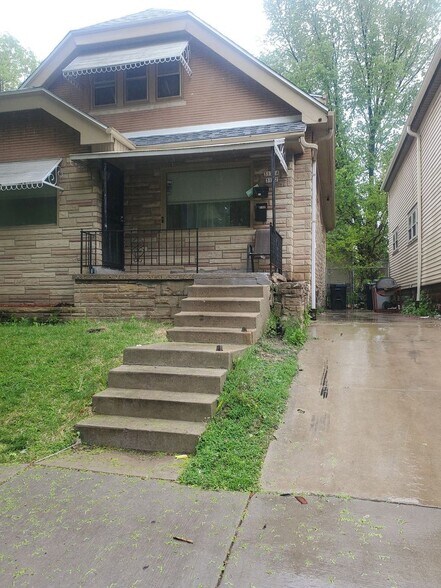 Primary Photo - 3172 N 30th St
