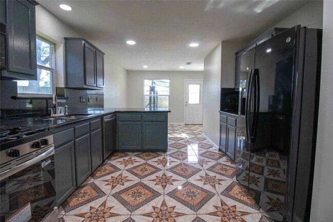 Building Photo - 10819 Belle Haven Dr