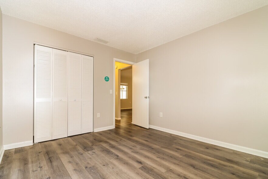 Building Photo - 8047 Hathaway Dr