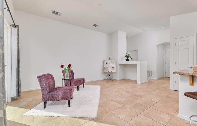 Building Photo - 504 Silver Ridge Dr