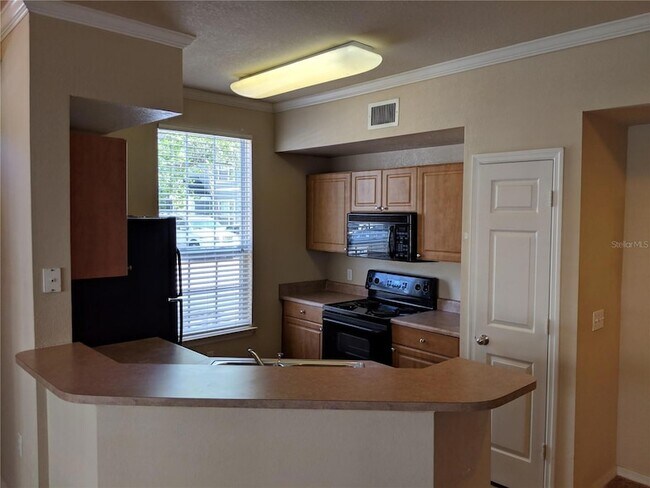 Building Photo - 5570 Rosehill Rd