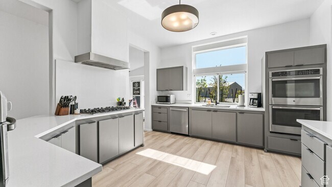 Building Photo - 4736 E 2650 N