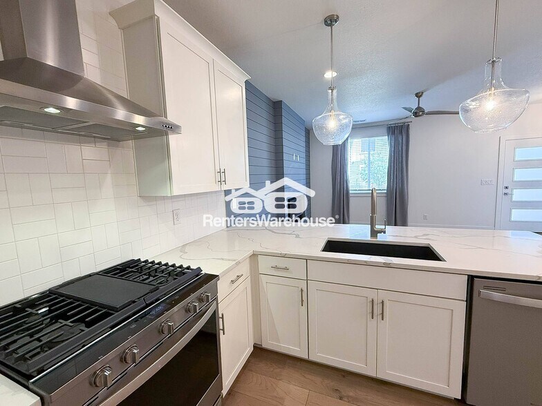 Building Photo - 780 Stonebridge Dr