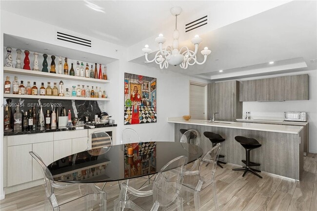 Building Photo - 801 S Miami Ave