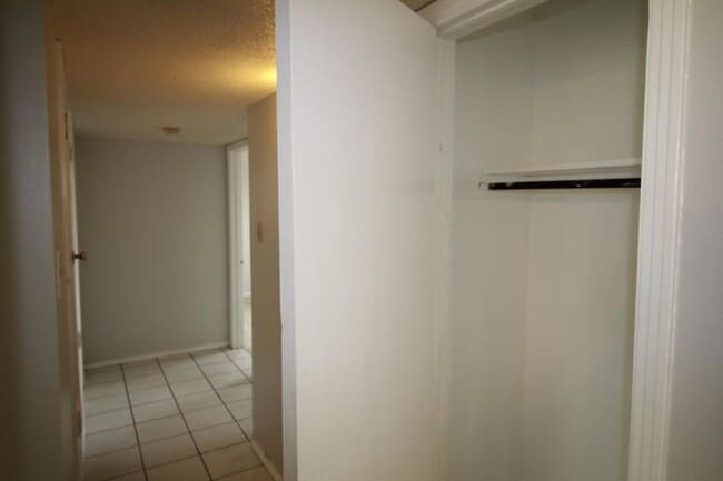 Building Photo - 5725 Waycross Ave