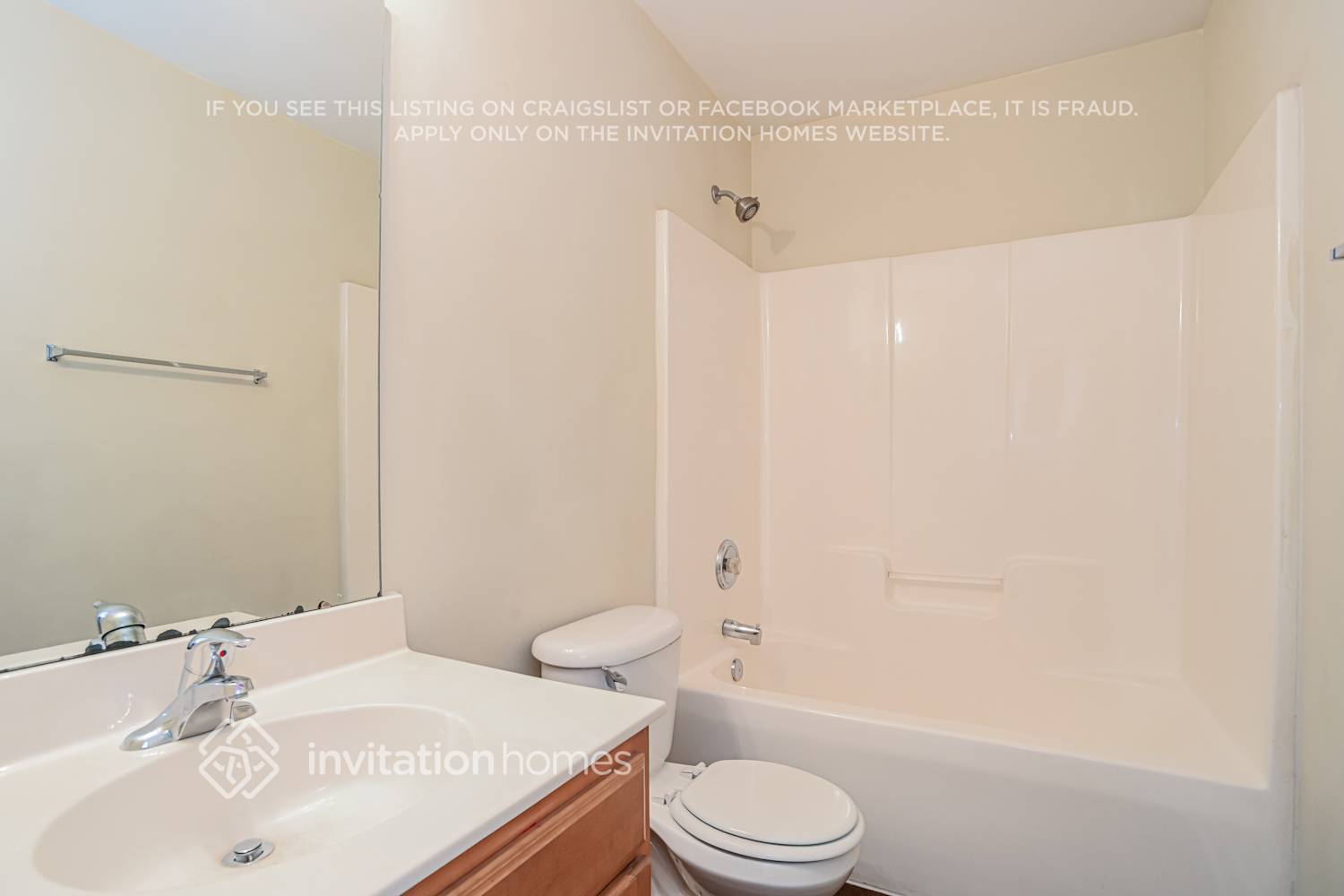 Building Photo - 305 Peachtree Rd