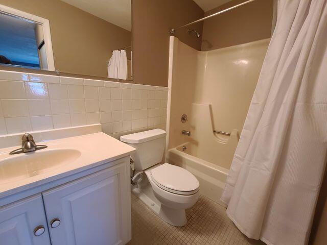 Building Photo - 10635 N Ivy Ct