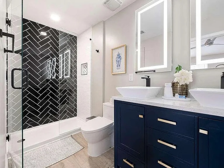 Building Photo - 5618 Laurel Ridge Dr