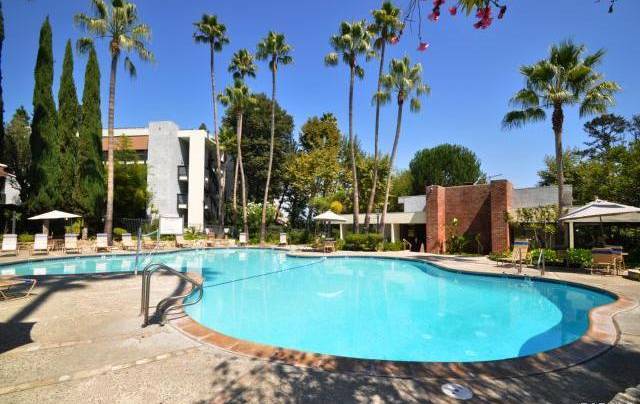 Complex pool - 3610 W Estates Ln
