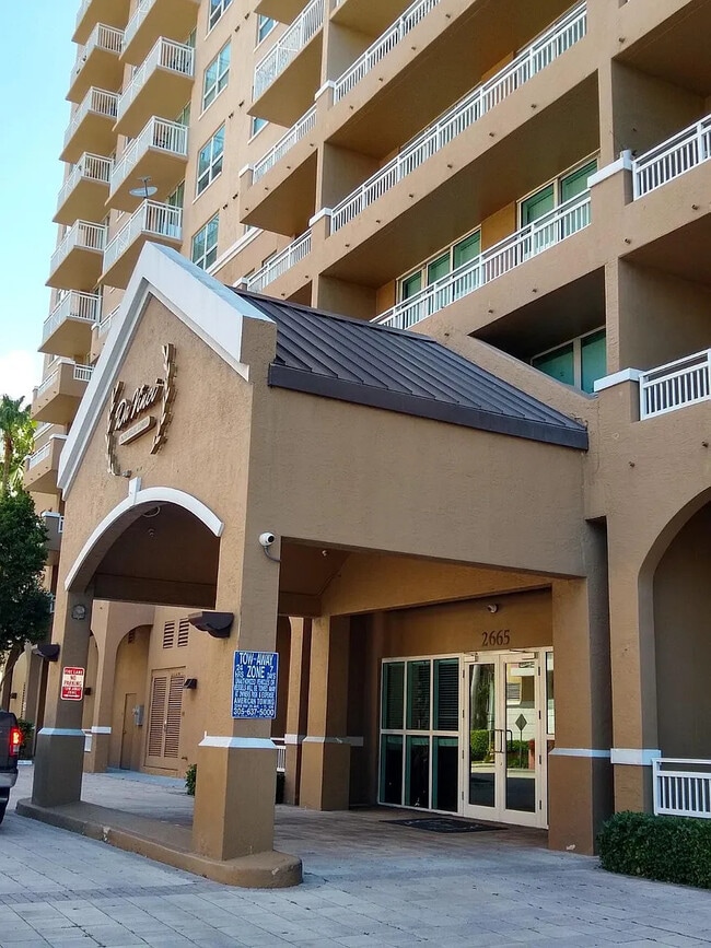 Building Photo - 2665 SW 37th Ave