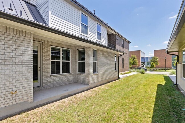 Building Photo - 4412 Tilley St