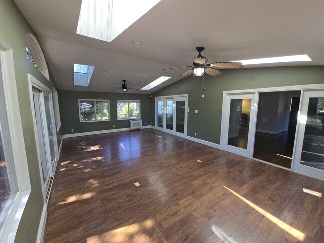 Building Photo - 229 S Blake Rd