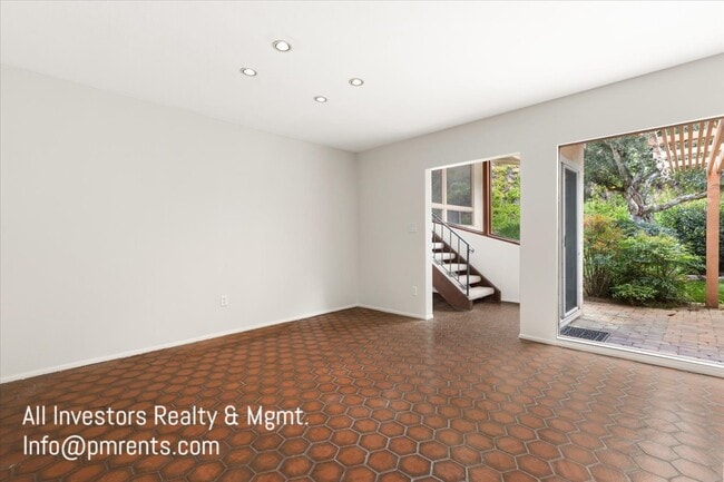 Building Photo - 4219 Avati Dr