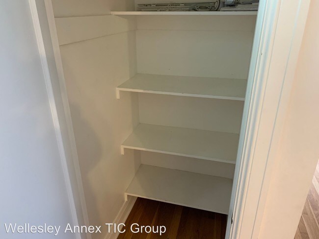 Building Photo - 1 br, 1 bath Apartment - 1405 SE Belmont St.