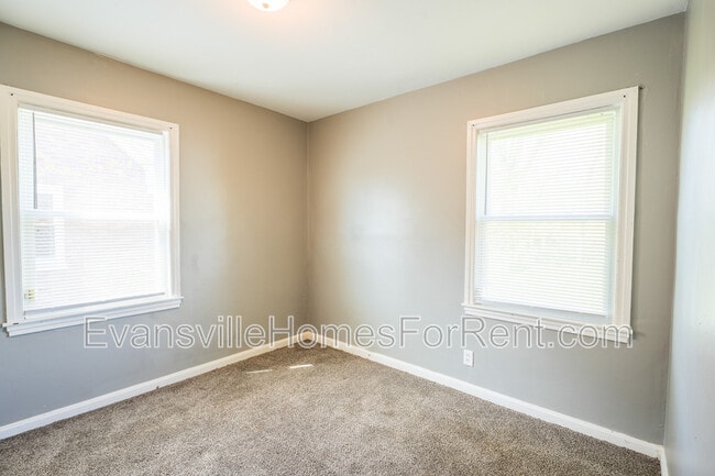 Building Photo - 1112 Bellemeade Ave