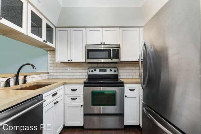 Primary Photo - 101 West End Pl