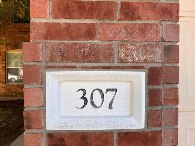 Primary Photo - 307 Indian Meadow Dr