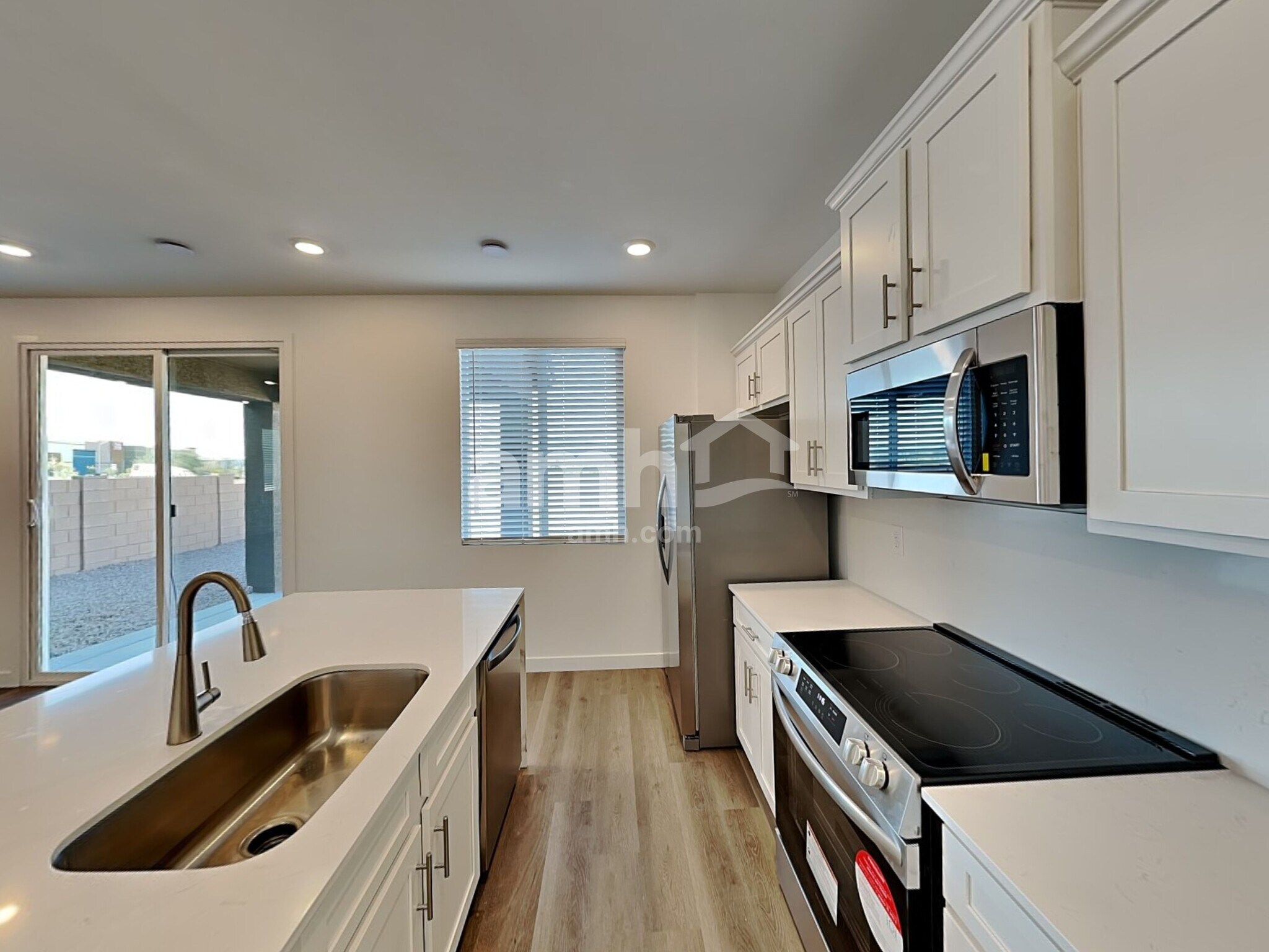 Building Photo - 9714 N Rancho Lozano