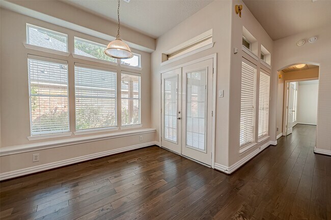 Building Photo - 3827 Garden Way