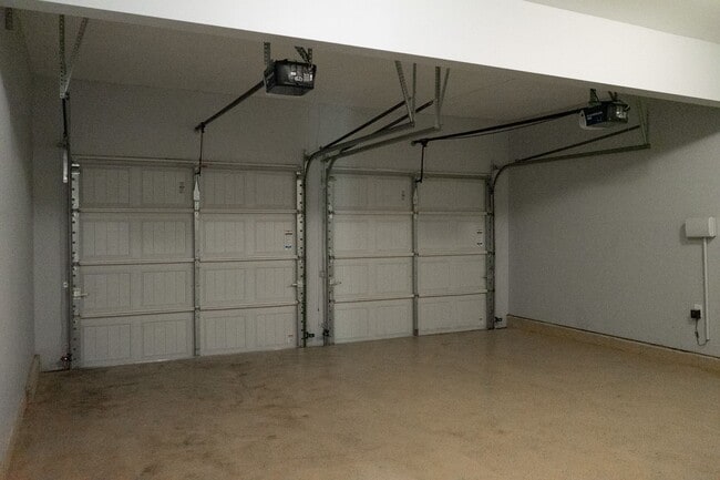 Building Photo - 2624 Leland Dr
