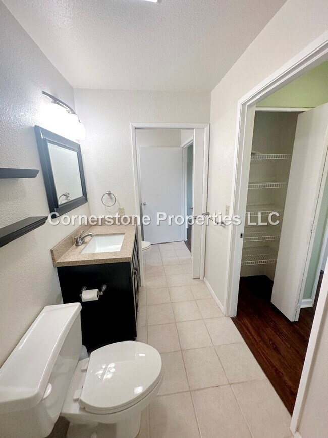 Building Photo - 94-545-545 Lumiaina St