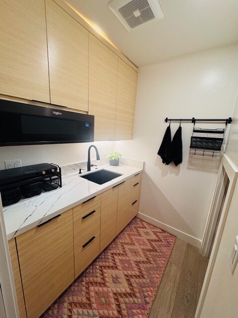 Kitchenette - 125 Darlington Ln