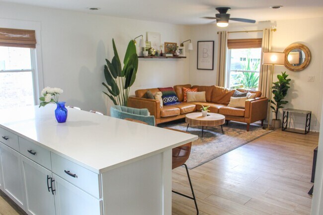 Building Photo - Renovated 3-Bedroom Single-Story Home with...