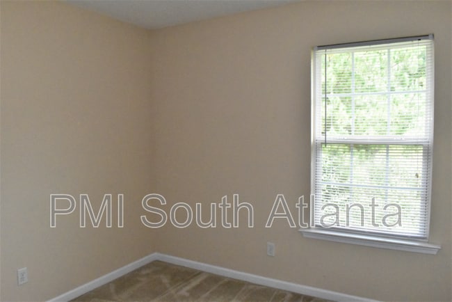 Building Photo - 6864 Mountain Cir