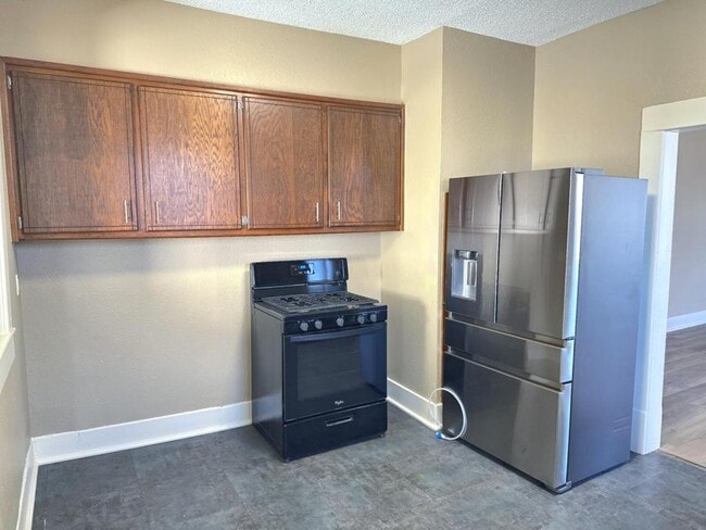 Building Photo - 2204 NW 32nd St