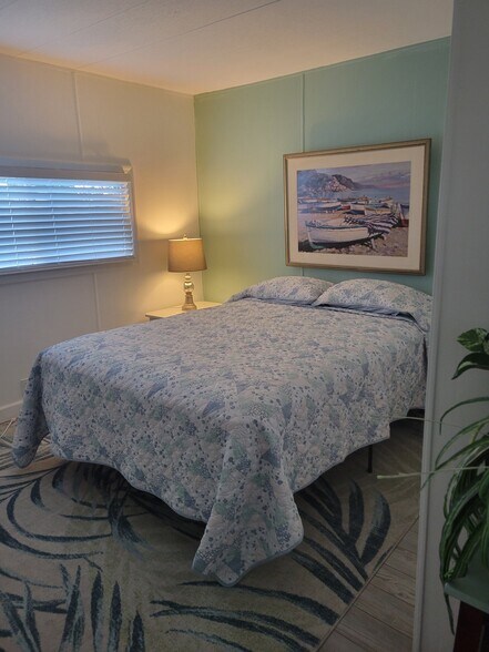 Building Photo - 6450 Floral Ct
