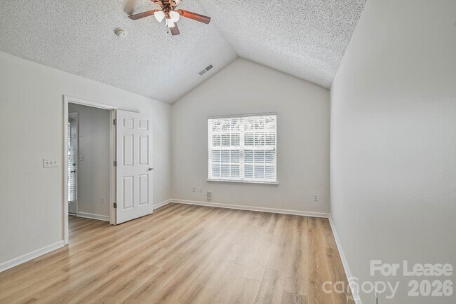Building Photo - 10630 Sleigh Bell Ln