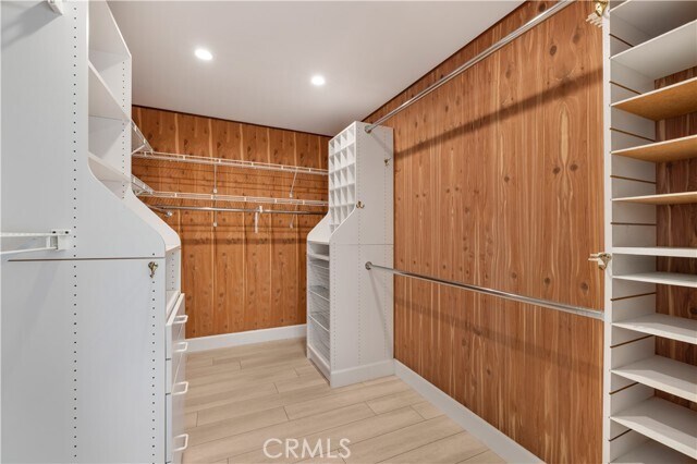 Building Photo - 85 Hillsdale Dr