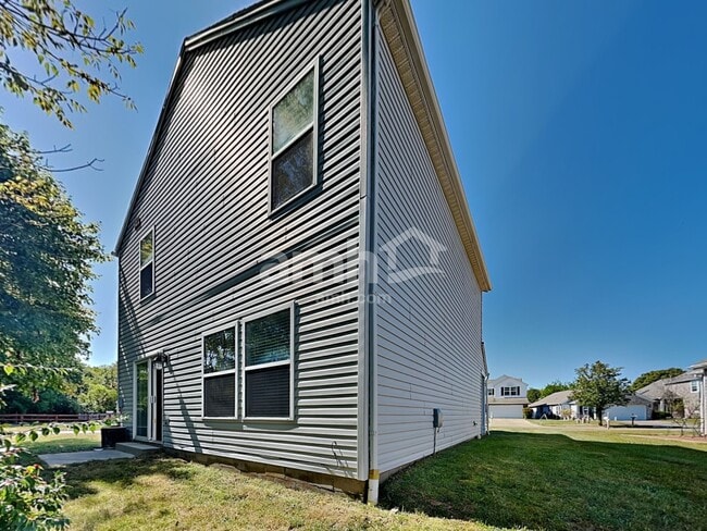 Building Photo - 2550 Allegro Ln