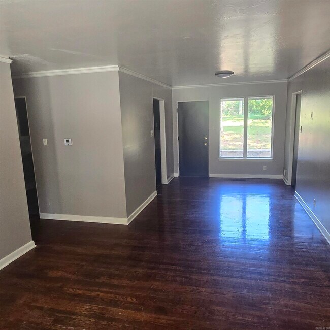 Building Photo - 32 Belmont Dr