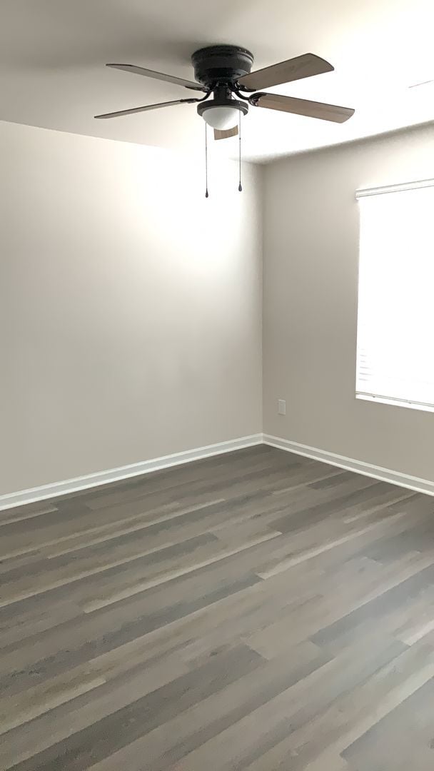 Building Photo - 4-Bedroom, 2-Bath Home in Heather Glen Com...