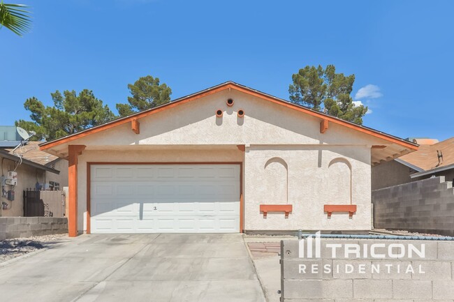 Primary Photo - 1768 S Christy Ln