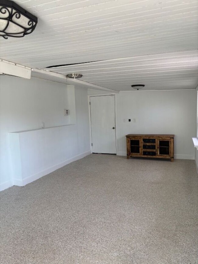 Building Photo - BEACH LIFE! 3/2 HOME FOR LEASE BEACHSIDE!