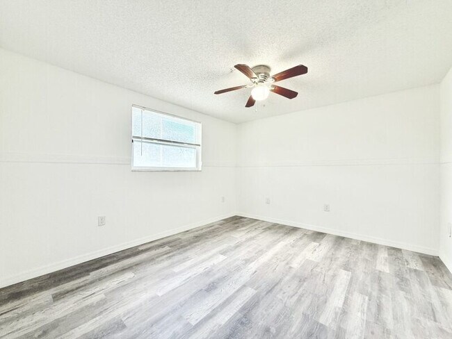 Building Photo - 5707 Quist Dr