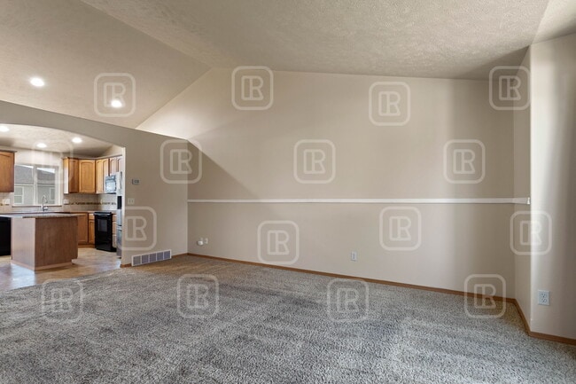 Building Photo - 1526 N Coach Dr