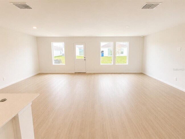 Building Photo - 3171 Totem Rd